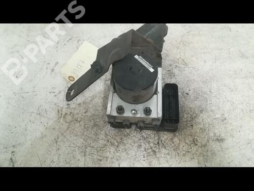 Used ABS pump RENAULT TWINGO II (CN0_) 1.5 dCi (CN0E) (64 hp) 9607577