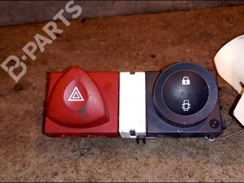 Used Warning switch RENAULT MEGANE II (BM0/1_, CM0/1_) 1.6 16V (112 hp) 9619520