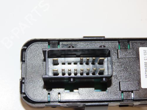 Used Left front window switch Left front window switch CITROËN C3 Picasso (SH_) 1.6 HDI 90 (92 hp) 28968885 28968885