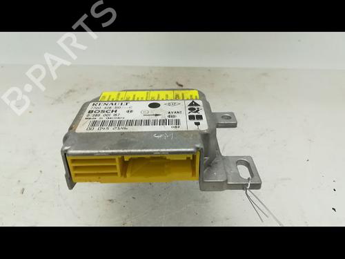 ecu-airbags-renault-clio-ii-bb_-cb_-19-dti-bcb0u-8200375761-1998-1999-2000-2001-2002-2003-2004-2005-2006-2007-2008-2009-2010-2011-2012-2013-2014-2015-2016-9594688 main image