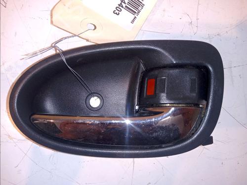 Used Front right interior door handle Front right interior door handle TOYOTA YARIS (_P9_) 1.4 D-4D (NLP90_, NLP90R) (90 hp) 11102371 11102371