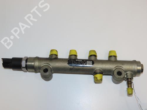 Used Injection rail Injection rail 16555572 16555572