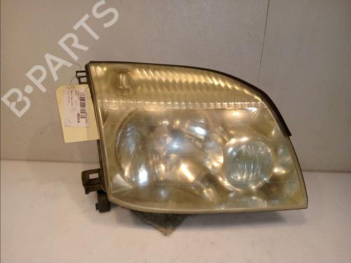 Right headlight NISSAN X-TRAIL I (T30) 2.2 dCi 4x4 (136 hp) 12521715