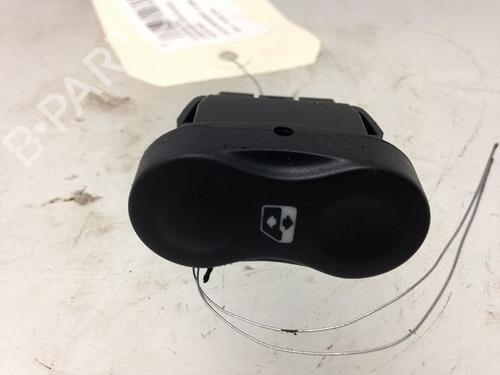 left-front-window-switch-dacia-sandero-14-mpi-lpg-8200602227-2008-9593777 main image