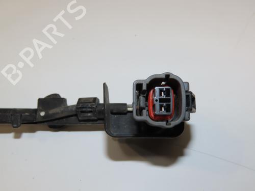 Used Left front steering knuckle MAZDA 6 Hatchback (GG) 2.0 DI (GG14) (121 hp) 14875383