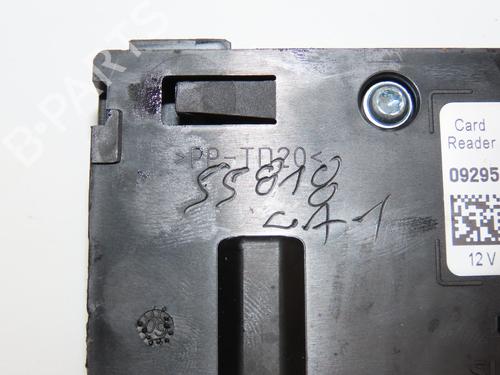 Card reader RENAULT SCÉNIC III (JZ0/1_) 1.9 dCi (JZ0J, JZ1J, JZ1K, JZ1S) | BP30916893E4 