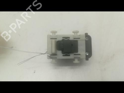 Used Right rear window switch MERCEDES-BENZ C-CLASS (W203) C 200 CDI (203.004) (116 hp) 9601476