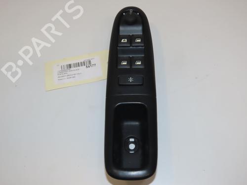 Used Left front window switch PEUGEOT 406 (8B) 2.2 HDi (133 hp) 28968895