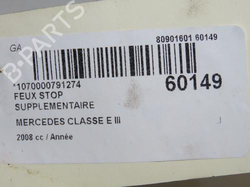 Used Third brake light Third brake light MERCEDES-BENZ E-CLASS (W211) E 200 CDI (211.007) (136 hp) 40438017 40438017