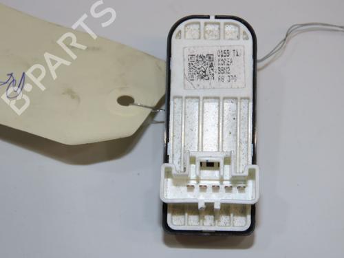 Used Right rear window switch Right rear window switch MAZDA 3 (BL) 1.6 MZ-CD (BL14) (109 hp) 33417808 33417808