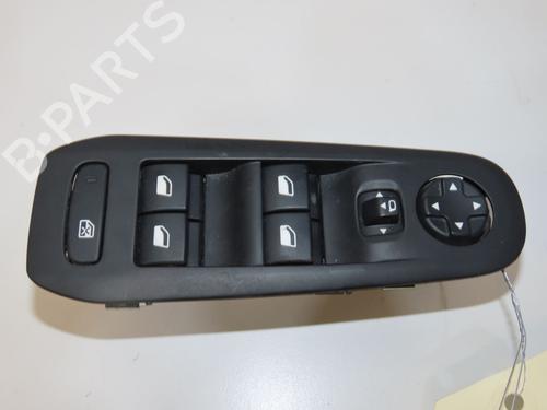 Venstre fortil elrude kontakt Venstre fortil elrude kontakt PEUGEOT 308 SW II (LC_, LJ_, LR_, LX_, L4_) 1.5 BlueHDi 130 (131 hp) 39732829 39732829