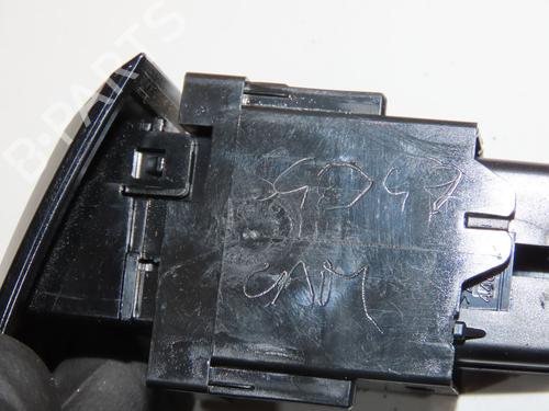 Warning switch TOYOTA COROLLA Hatchback (_E21_, _EA1_, _EH1_) 1.8 Hybrid (ZWE211, ZWE219) | BP36958493I22 - Image 2