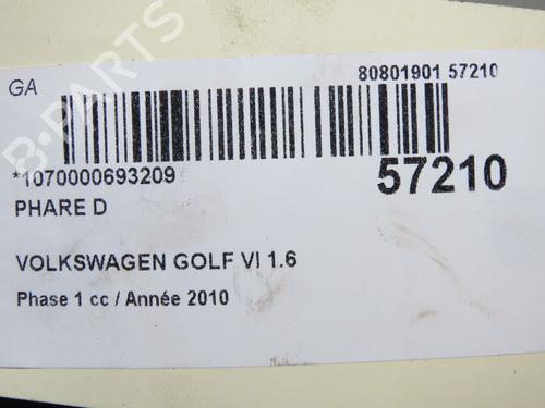 Used Right headlight Right headlight VW GOLF VI (5K1) 1.6 TDI (105 hp) 32332400 32332400