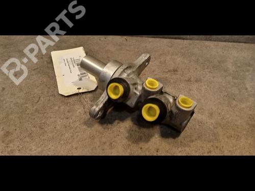 Used Brake master cylinder PEUGEOT PARTNER Box Body/MPV 1.6 HDi (90 hp) 9616238