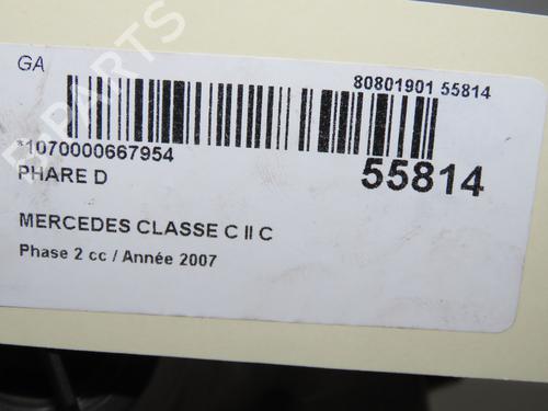 Phare droit MERCEDES-BENZ C-CLASS (W203) C 220 CDI (203.008) (150 hp) 31984654
