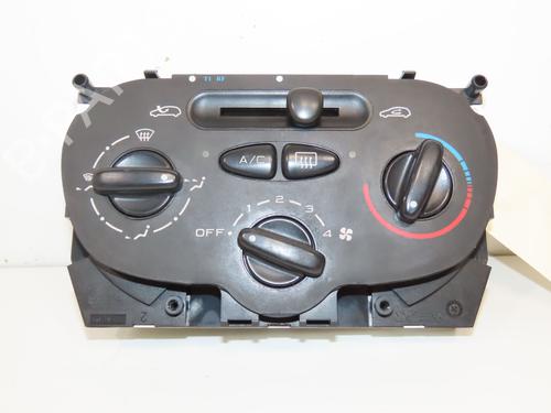 Airco bedieningspaneel PEUGEOT 206 Hatchback (2A/C) 1.4 i (75 hp) 19638934