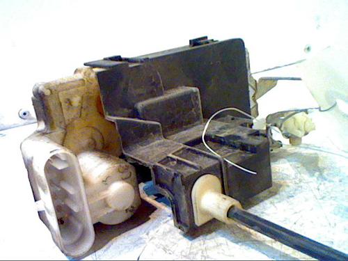 front-right-lock-peugeot-boxer-van-244-28-hdi-9136p5-2001-9592371 main image