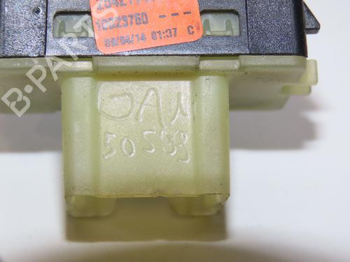 Used Switch Switch RENAULT TWINGO III (BCM_, BCA_) 0.9 TCe 90 (BCM9, BCM2) (90 hp) 19069207 19069207