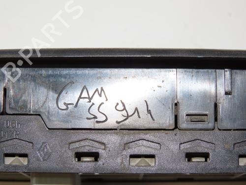 Used Left front window switch RENAULT MEGANE III Grandtour (KZ0/1) 1.5 dCi (KZ0C, KZ1A) (90 hp) 32399703