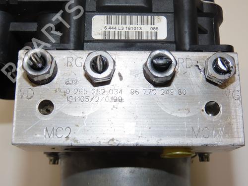 Used ABS pump CITROËN C4 II (NC_) 1.6 HDi 115 (114 hp) 11876541