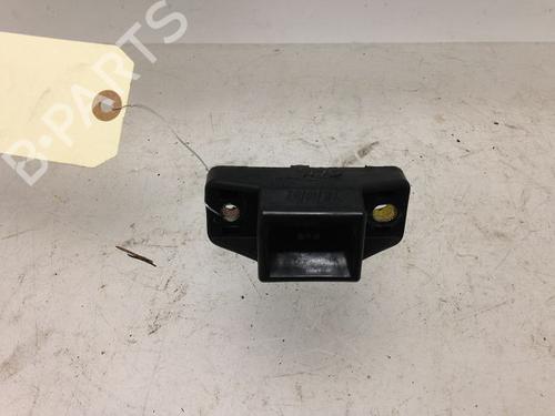 tailgate-lock-renault-megane-i-cabriolet-ea01_-16-16v-ea04-ea0b-ea11-ea1j-7700827599-1996-1997-1998-1999-2000-2001-2002-2003-9594046 main image