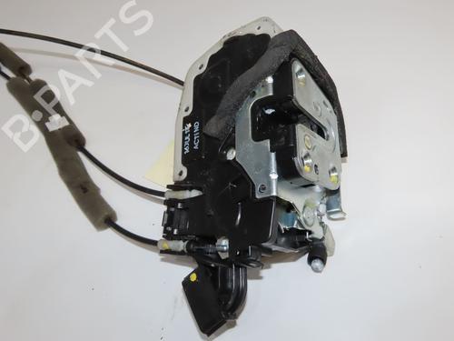 Cerradura puerta delantera derecha Cerradura puerta delantera derecha 38608405 38608405