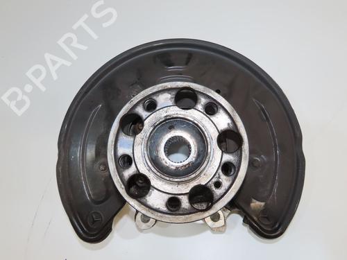 Used Left rear steering knuckle Left rear steering knuckle MERCEDES-BENZ C-CLASS (W205) C 180 d (205.000) (122 hp) 36444369 36444369