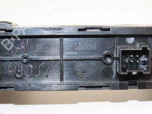 Used Warning switch FIAT 500 (312_) 1.2 (312AXA1A) (69 hp) 18153421