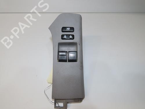 Used Left front window switch TOYOTA YARIS (_P9_) 1.4 D-4D (NLP90_, NLP90R) (90 hp) 32150808
