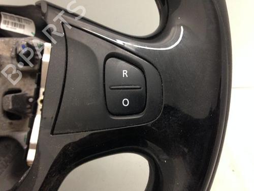Used Steering wheel RENAULT CLIO III Hatchback Van (SB_, SR_) 1.5 dCi (SR1H) (88 hp) 23173047