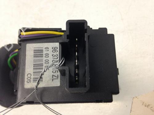 Used Steering column stalk PEUGEOT 607 (9D, 9U) 2.2 HDi (133 hp) 9592929