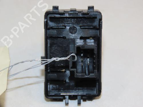 Used Switch RENAULT SCÉNIC III (JZ0/1_) 1.6 dCi (JZ00, JZ12) (130 hp) 18476741