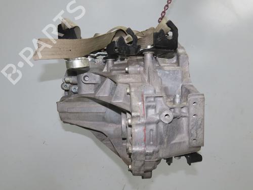 Used Gearbox TOYOTA YARIS (_P13_) 1.3 (NSP130_, NSP130) (99 hp) 28829401