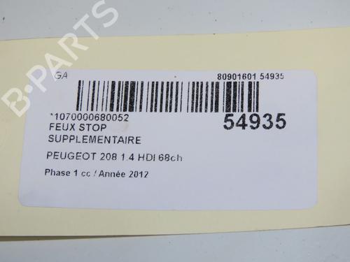 Troisième feu stop PEUGEOT 208 I (CA_, CC_) 1.4 HDi (68 hp) 31274472