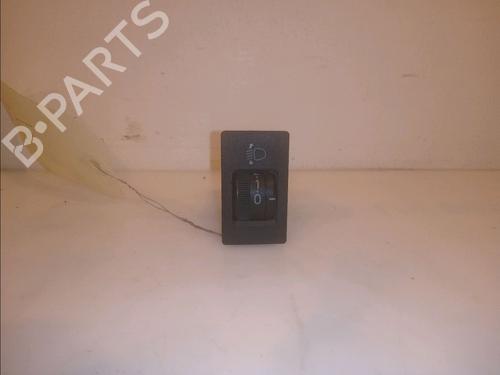 Used Headlight switch Headlight switch TOYOTA RAV 4 II (_A2_) 2.0 D 4WD (CLA20_, CLA21_, CLA20R, CLA21R) (116 hp) 15657338 15657338