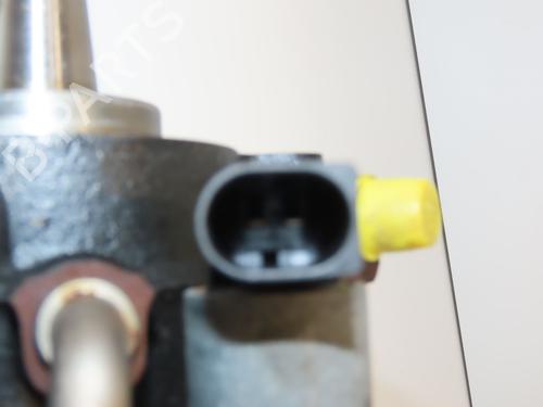 Used Injection pump VW POLO V (6R1, 6C1) 1.6 TDI (90 hp) 28828880