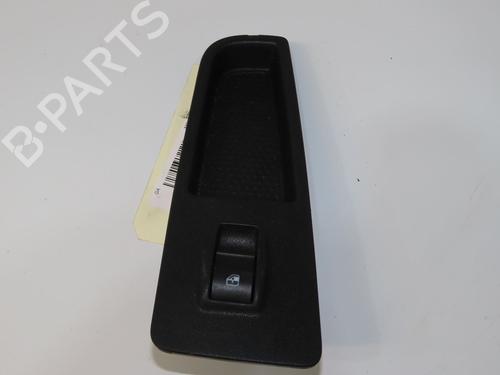 Used Switch FIAT GRANDE PUNTO (199_) 1.4 (199AXB11, 199AXB1A, 199BXB1A, 199AXL1A) (77 hp) 31634195