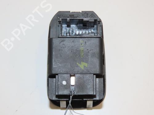 Used Left front window switch Left front window switch CITROËN JUMPY I Van (BS_, BT_, BY_, BZ_) 2.0 HDi 95 (94 hp) 19498019 19498019