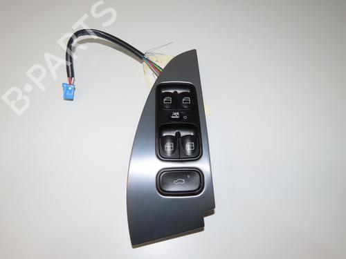 Left front window switch MERCEDES-BENZ C-CLASS (W203) C 220 CDI (203.008) | BP31984636I27