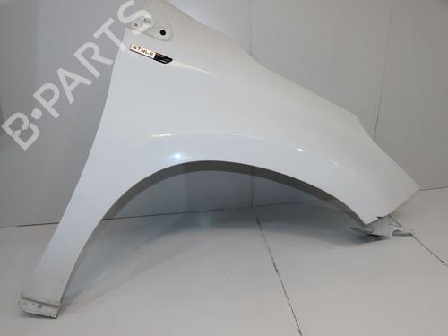 Guarda-lamas direito Guarda-lamas direito PEUGEOT 2008 I (CU_) 1.2 VTi (82 hp) 36657643 36657643