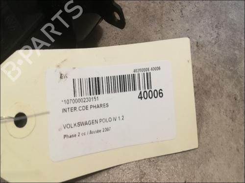 Used Headlight switch VW POLO (9N_, 9A_) 1.2 (60 hp) 23174199