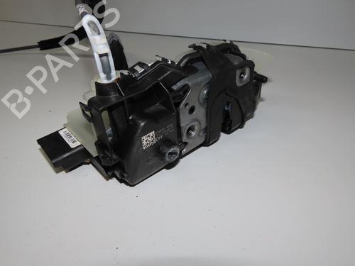 front-left-lock-ds-ds-3-ds-3-crossback-ur_-uc_-uj_-2018-31748005 main image