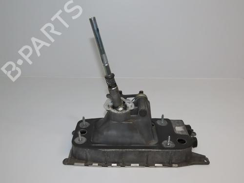 Used Gear lever Gear lever VW EOS (1F7, 1F8) 2.0 TDI (140 hp) 30824899 30824899