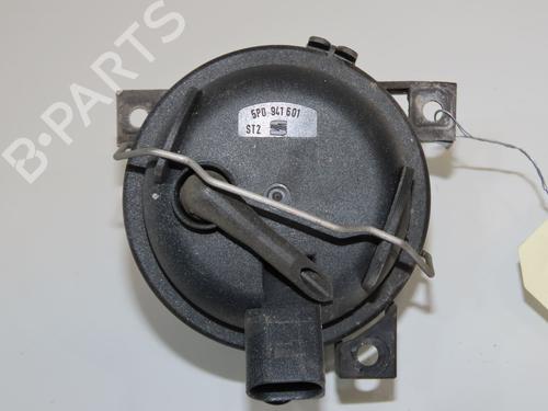 Used Left front fog light SEAT IBIZA III (6L1) 1.4 16V (86 hp) 31121131