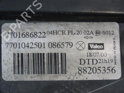 Used Right headlight RENAULT SAFRANE II (B54_) 2.2 dT (B54G) (113 hp) 28832452