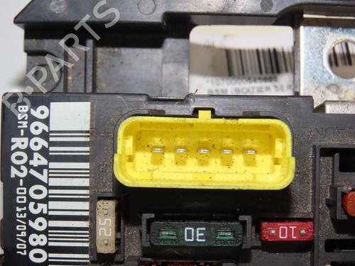 Zekeringkast PEUGEOT 407 SW (6E_, 6D_) 2.0 HDi 135 | BP30630821E1