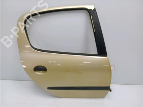 Used Right rear door PEUGEOT 206 Hatchback (2A/C) 1.4 i (75 hp) 15492298