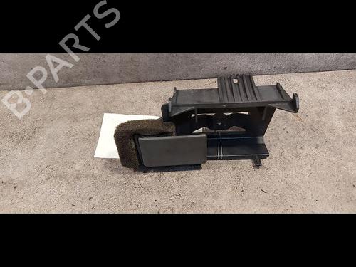 Used Front left interior door handle Front left interior door handle 9615771 9615771
