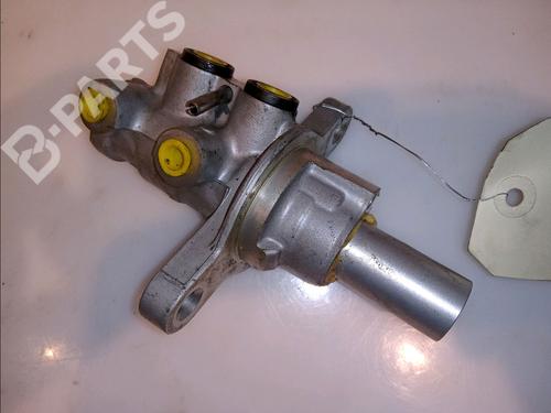 Used Brake master cylinder SUZUKI GRAND VITARA II (JT, TE, TD) 1.9 DDiS All-wheel Drive (JT419, TD44, JB419WD, JB419XD,... (129 hp) 11100392