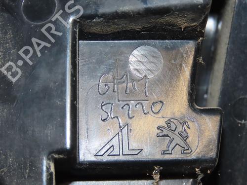 Used Left tailgate light PEUGEOT 5008 II (MC_, MJ_, MR_, M4_) 1.2 THP (MRHNYH, MRHNYW, MRHNSJ, MRHNSU, MRHNSM) (131 hp) 28832625